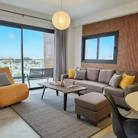 Qosy Brandnew 2-br-apm Nespresso Bar Prv Parking *